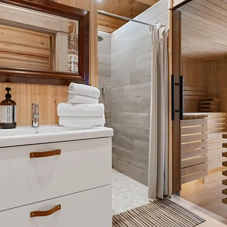 Chalet Fa25- Spacious Chalet With Sauna And Close To Pist *