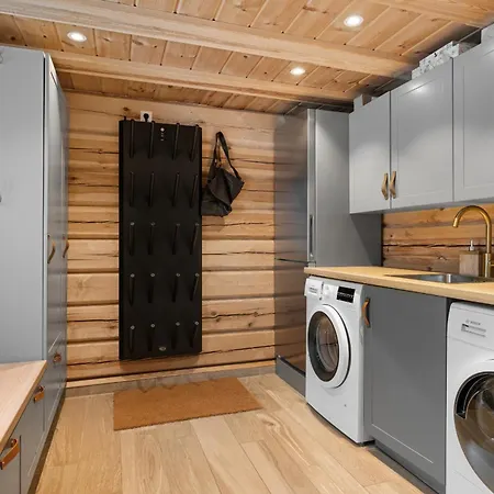 Chalet Fa25- Spacious Chalet With Sauna And Close To Pist *